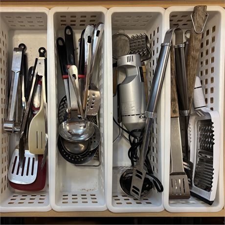 Mixed Kitchen Drawer Contents - Tongs, Spatulas, Etc.