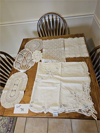 100% Cotton White Linen Table Cloth & Different Size Doilies