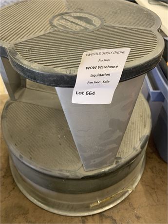 Cramer Kik-Step Steel Step Stool