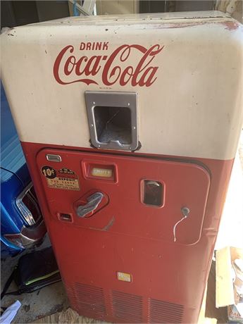 1950s Vendorlator Manufacturing Corp (VMC) Coca Cola Bottle Vending Machine