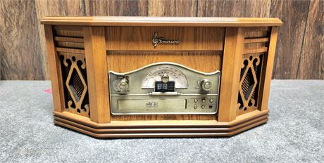 Emerson Record Player, CD, Cassette, AM/FM stereo