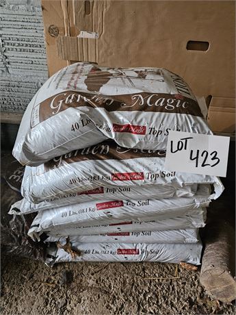 8 Bags of Garden Magic Top Soil 40lbs