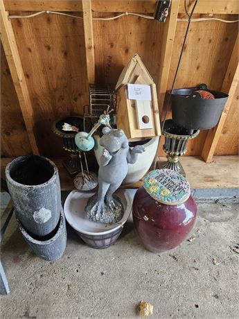 Garden/Lawn Decor- Large Planter, Bird Houses, Urns, Garden Statues & More