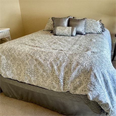 Queen Bed - Mattress, Box Spring, Frame & Bedding