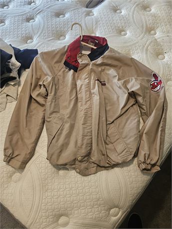 Cleveland Indians Size Large Wind Breaker