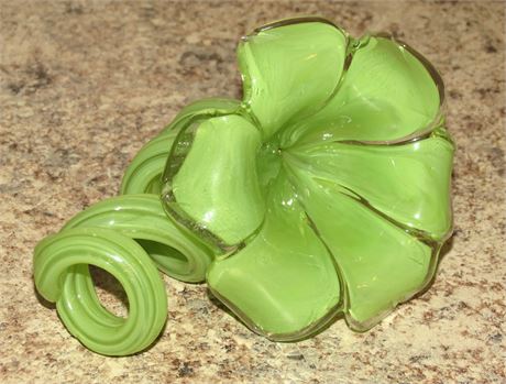 Green Lily Curled Stem Blown Art Glass