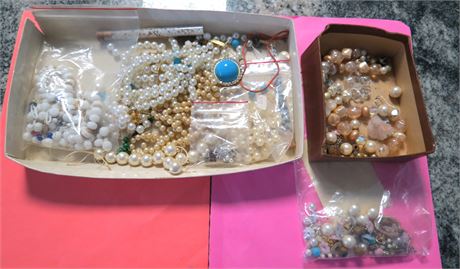 Mixed Costume Jewelry Pearls, Broken Strands