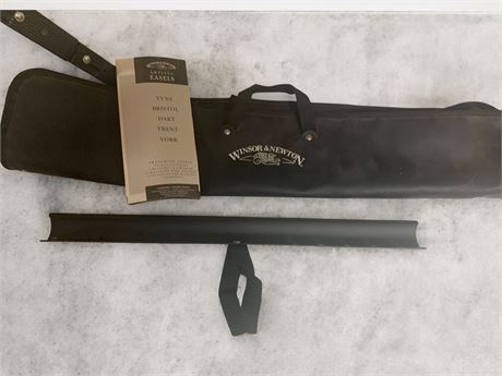 Winsor & Newton Portable Tripod Easel With Carrying Case