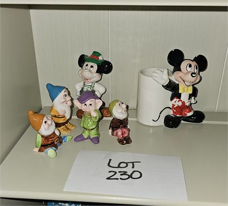 Walt Disney Figurines & Mickey Mouse