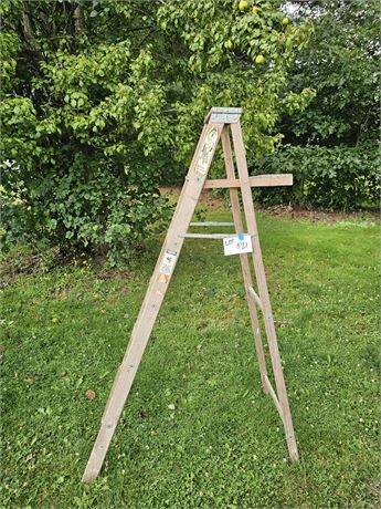 Archbold 6ft Wood Folding Ladder