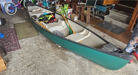 13ft WaterQuest Canoe 3 Person or 700 Pound's Includes Life Jackets &Oars/Paddle