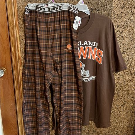 Cleveland Browns XL T-Shirt and NEW XL Lounge Paints