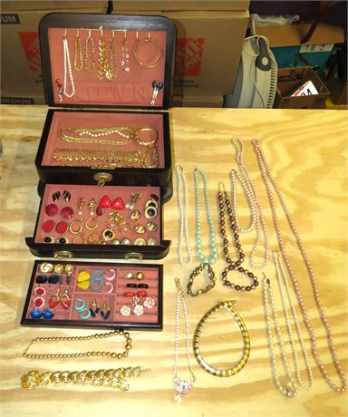 Costume Jewelry: Earrings, Necklaces, Bracelets