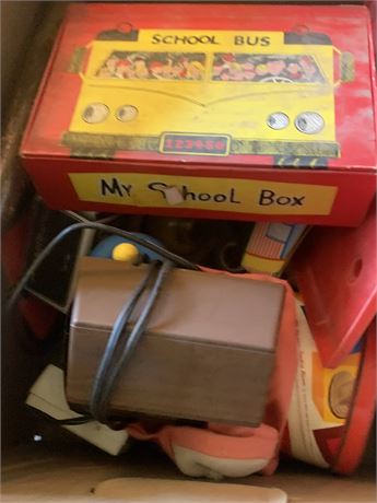 Misc Small Vintage Toy Lot Frisbees and more