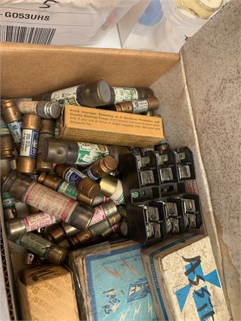 Fuse Lot Assorted Lot in Box