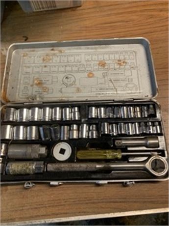 Socket Set 40 Piece 1/4 and 3/8 Sockets