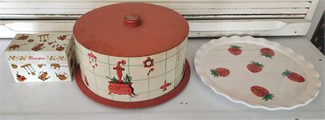 Assortment of Vintage Kitchen Items