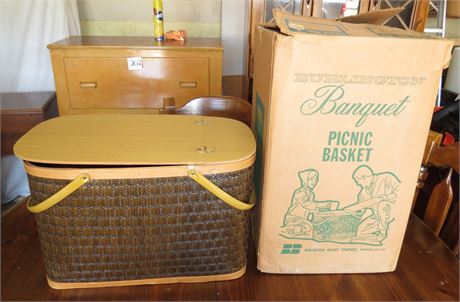 Burlington Banquet Picnic Basket