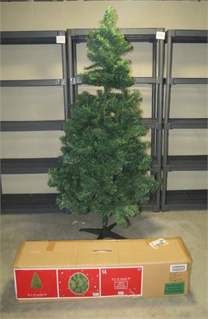 6 1/2' Artificial Christmas Tree