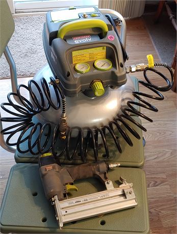 3 Gal. Craftsman EVOLV Air Compressor & Brad Nailer Combo~Like New