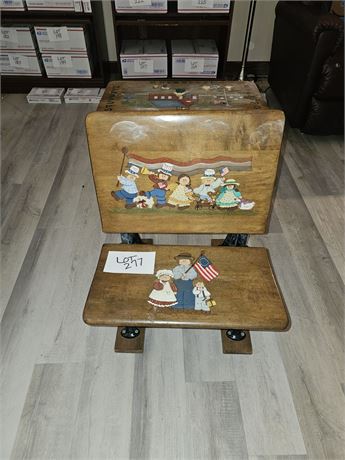 Vintage/Antique Childs School Desk With HP Design