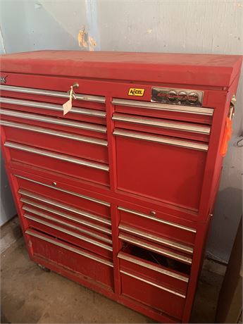 Homak Professional Tool Box Loaded with Tools have Keys