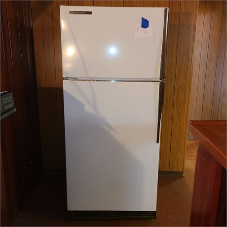 G.E. No Frost Refrigerator