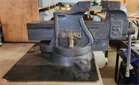 Allied 5 Vise