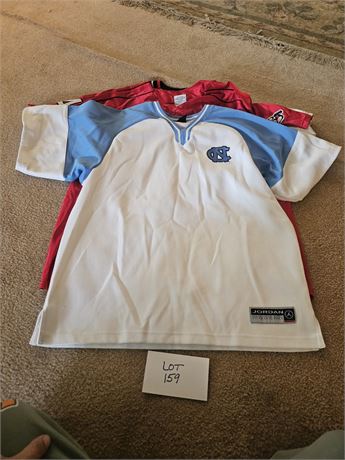 North Carolina Basketball Shooting Shirt Size Med, Reds Size XL Jersey