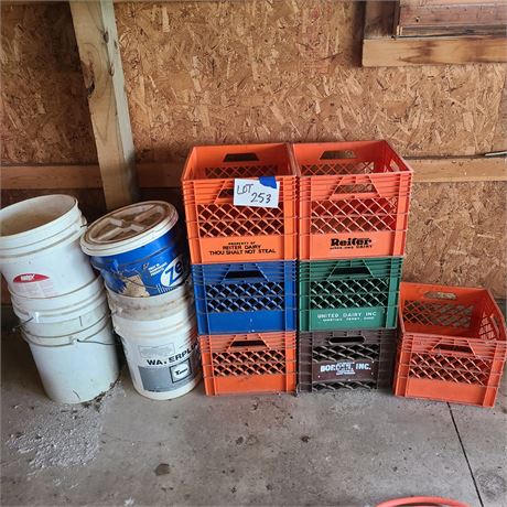 Plastic Reiter & United Dairy Crates & More