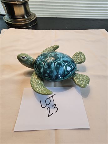 Signed Ben Diller Maui 157/600 Sea Turtle Box