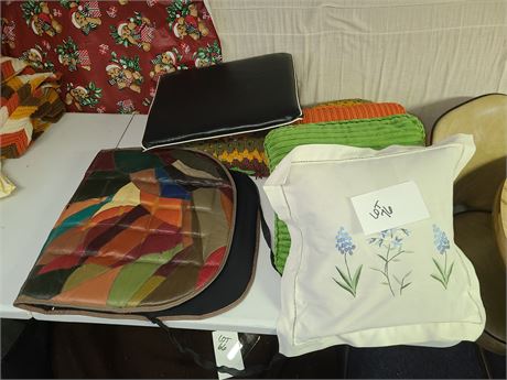 Mixed Pillow & Cushion Lot: Throws / Crazy Pattern Cushion & More