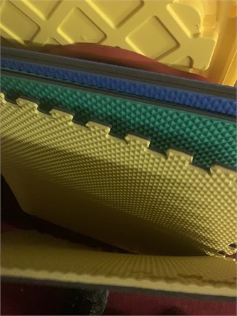 Colorful Foam Squares & Lids For Totes