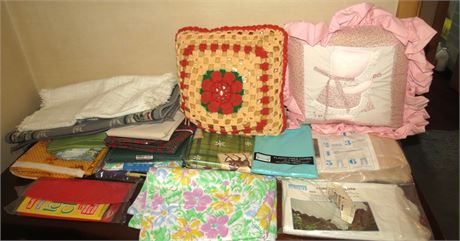 Table Cloths, Rugs, Accent Pillows