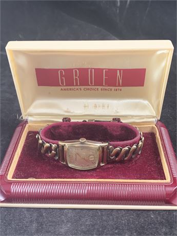 Vintage Gruen 1940's to 1950's Art Deco Watch With Original Box