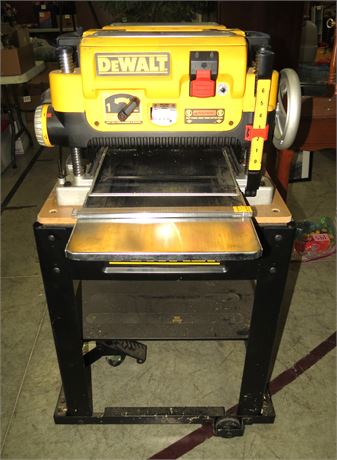 DeWalt 13" Planer With Stand & Fold Up Trays