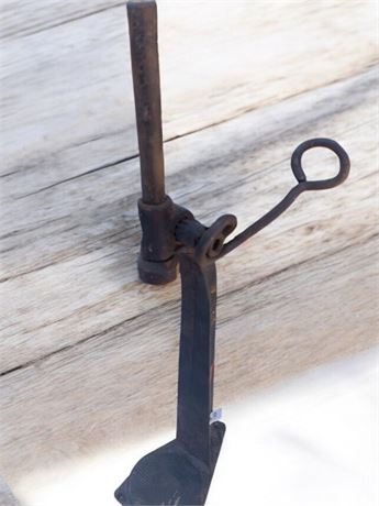 Supreme Bottle Capper in Metal Construction