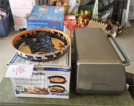 Mixed Small Appliance Lot- Beadmaker, Black & Decker Toaster Oven,Cooker/Steamer