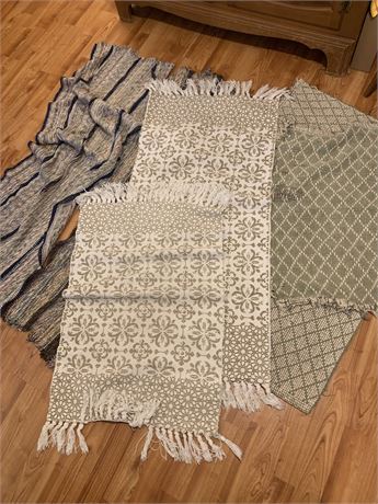 Throw Rug Lot