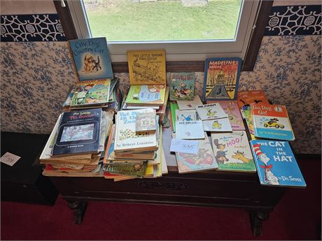 Large Lot of Mixed Children's Books:Dr. Seuss/Golden Books & More