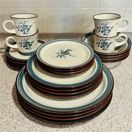 Set of 4 Noritake Stoneware "Pleasure" 6 Piece Place Settings (24 Dishes)