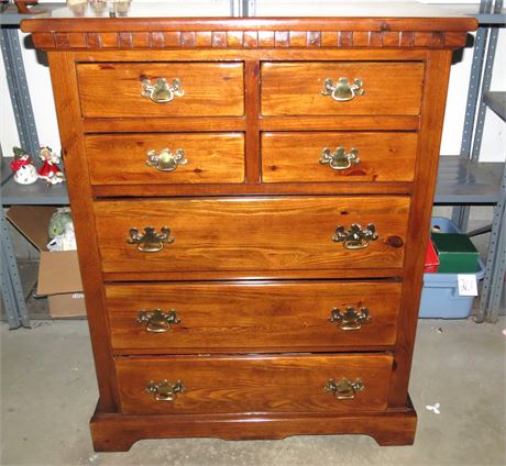 Link-Taylor Chest Of Drawers