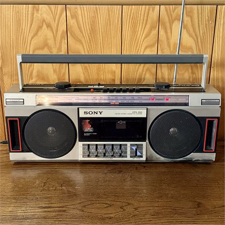 Sony FM/AM Cassette Recorder Super Woofer Boombox CFS-350