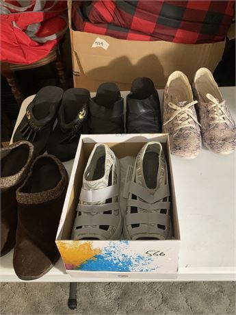 Lady's Shoe Lot - 5 Pairs of Casual Shoes