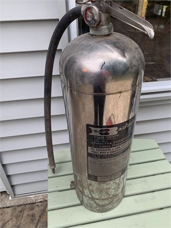 Badger Automatic Model WP-51 Metal Water Fire Extinguisher 2 1/2 Gallon