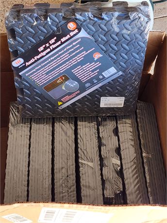 *NIB*  8- Packs 12 x 12 Anti-Fatigue Mats