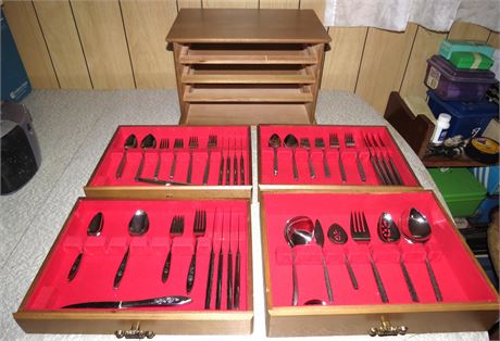 Stainless Flatware, Chest