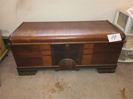 Tennessee Red Cedar Chest with Key
