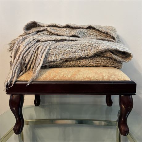 Bombay Company Foot Stool & S Kennebunk Throw Blanket