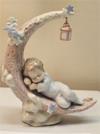 LLadro 6479 "Heaven's Lullaby Boy" Porcelain Figurine